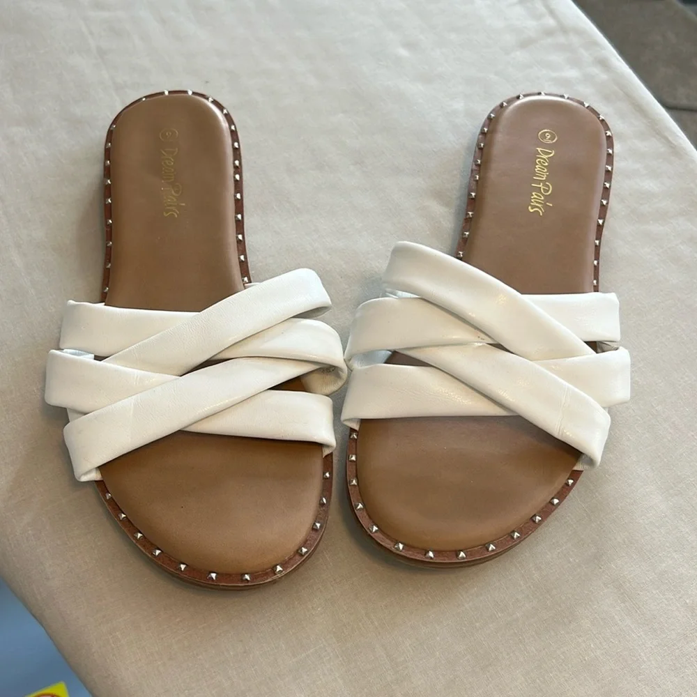 Sandals - Picture 1 of 3